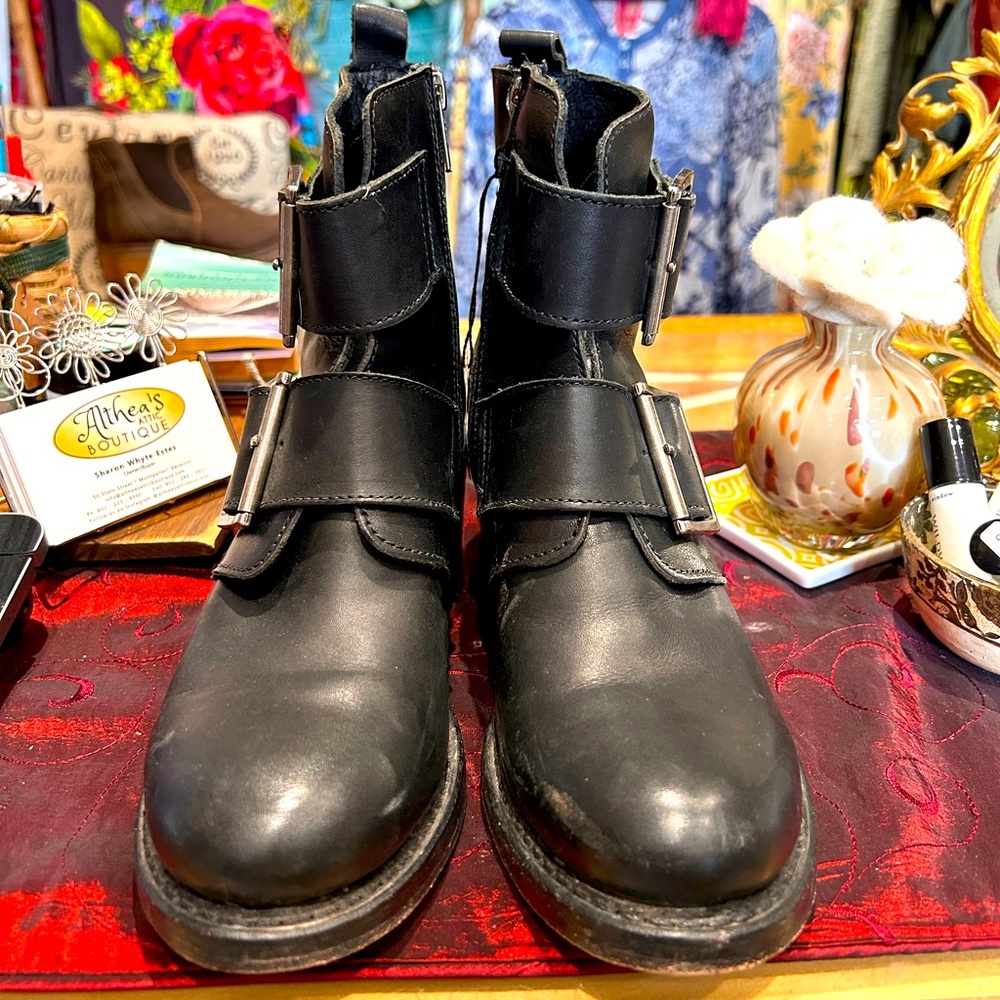 Sabrina Double Buckle Bootie Black Bootie
Size 8